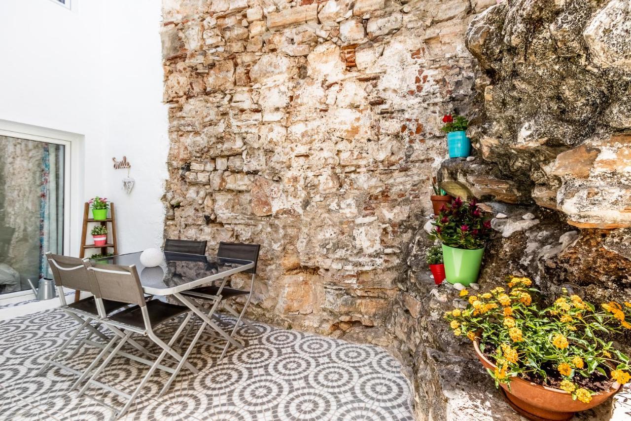 Apartamento 1 Quarto, Com Patio, Em Frente Praia Paco de Arcos Exterior photo